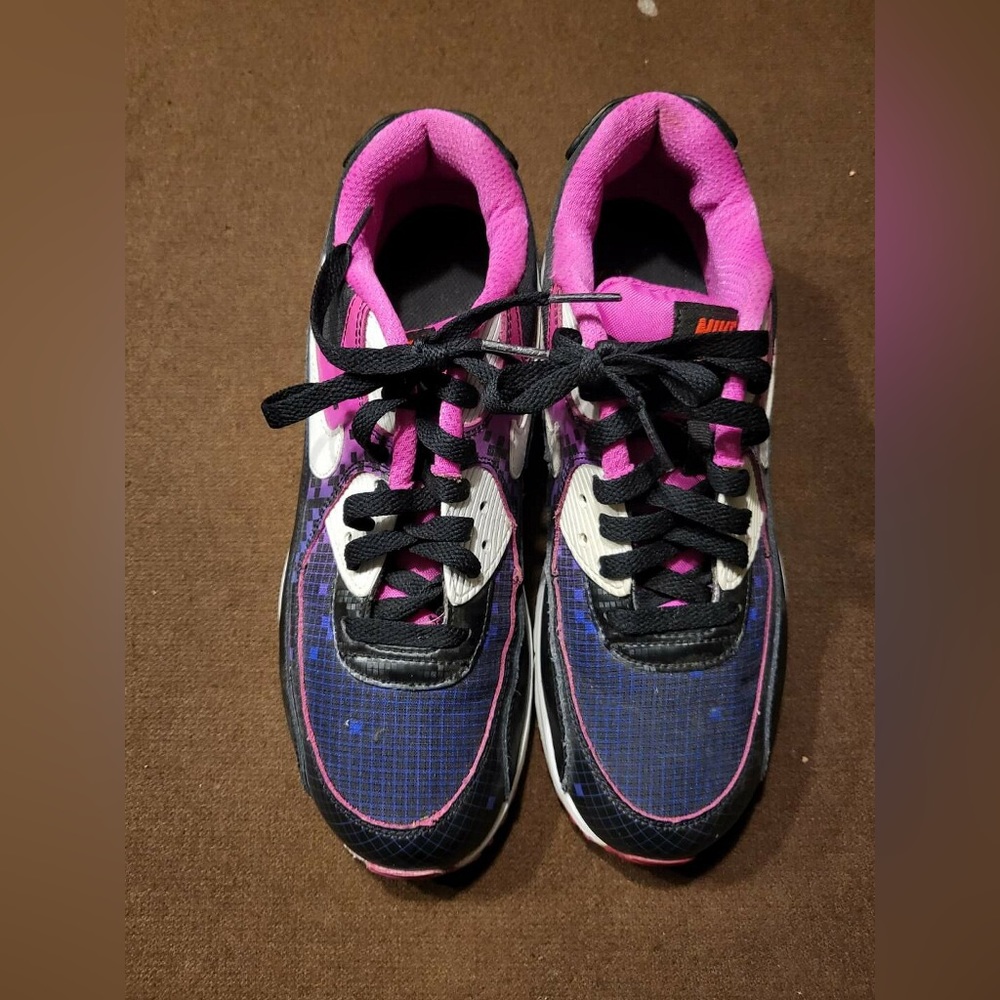 Air max with purple white and black